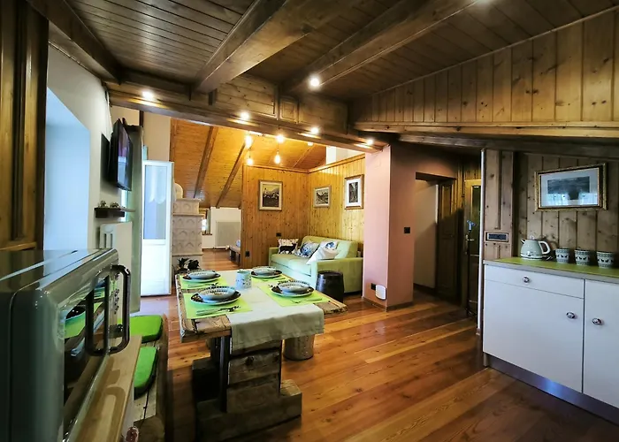 Проживание в семье Casa Da Cipi *